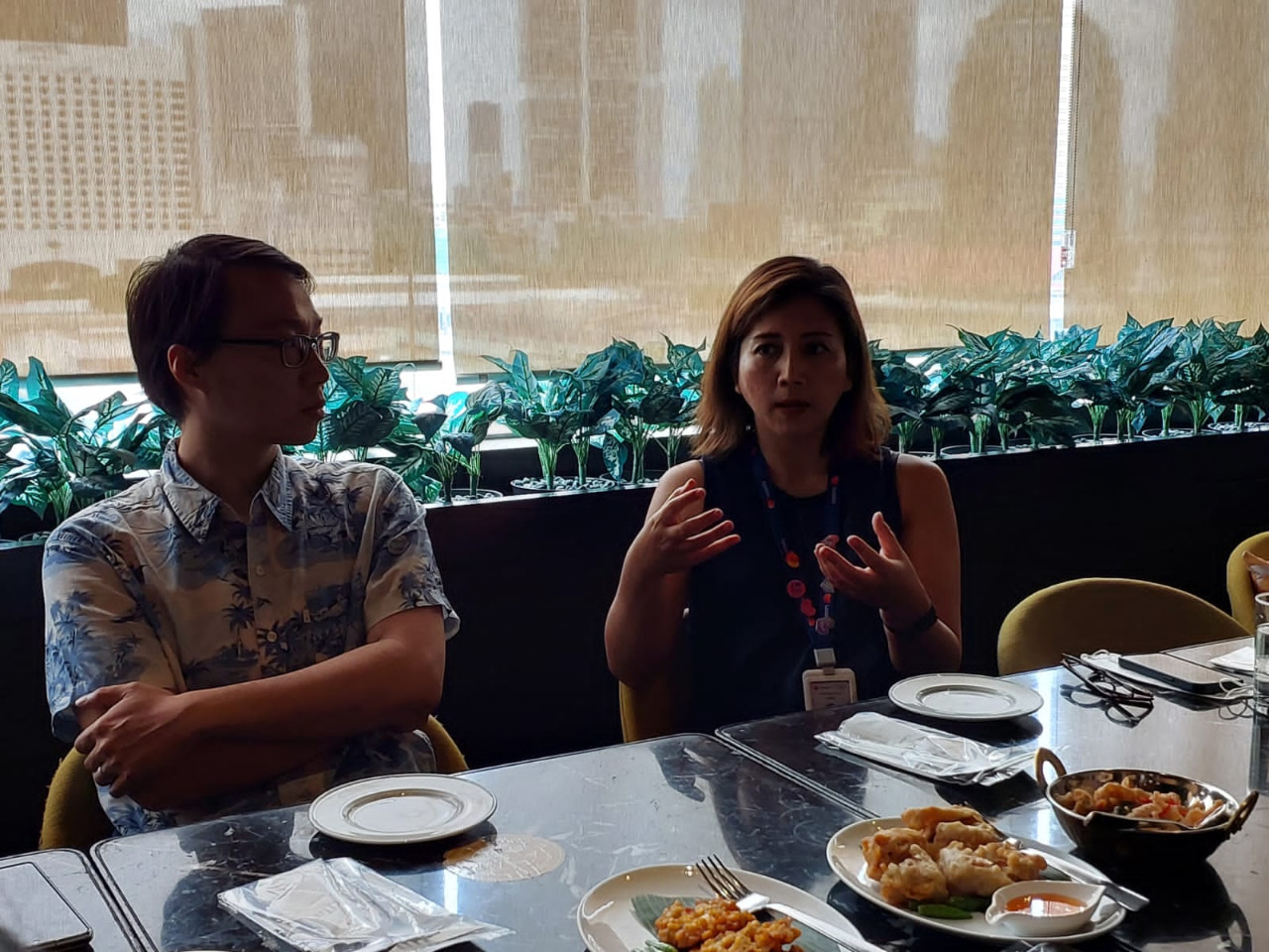 Astrid Utari (kanan), Head of Marketing Solutions Lazada Indonesia.