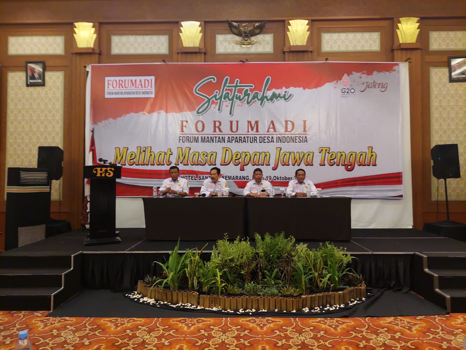 Forum Mantan Aparatur Desa Indonesia (Forumadi) menyatakan dukungan Wali Kota Solo, Gibran Rakabuming menjadi Gubernur Jateng 2024, 