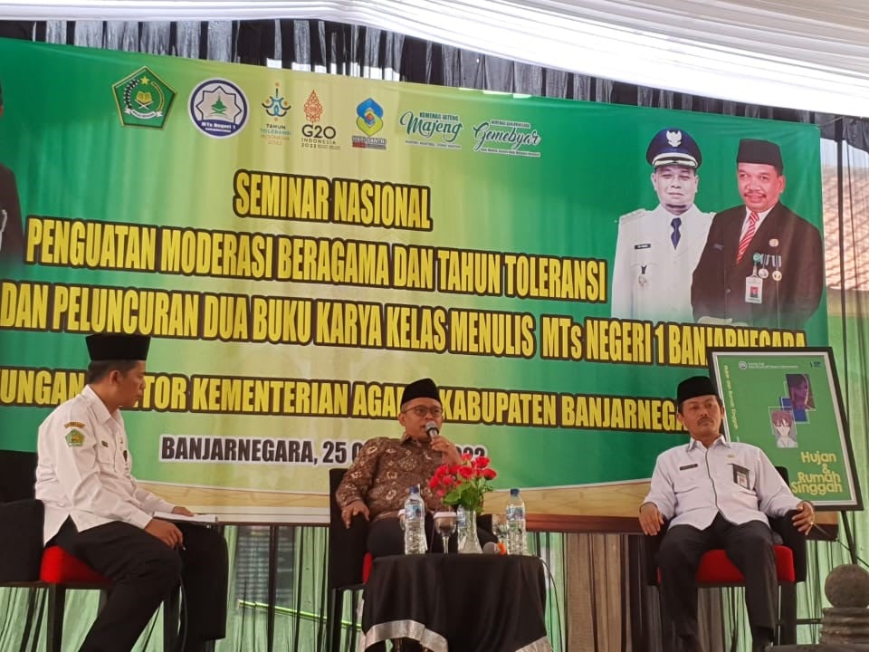Seminar moderasi beragama di MTsN 1 Banjarnegara, Jateng, Selasa (25/10). 