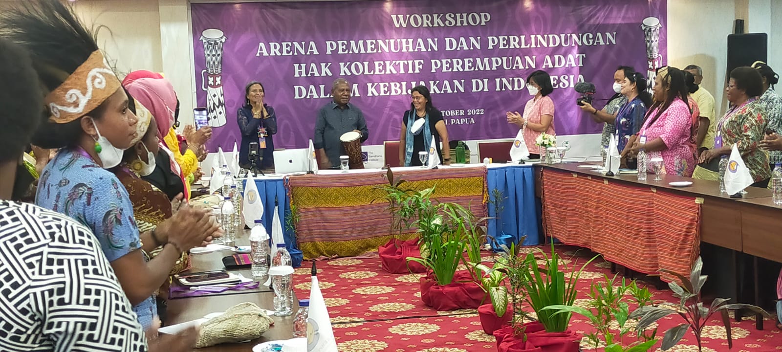 Workshop Perempuan AMAN bertempat di Horex Hotel, Kamis (20/10