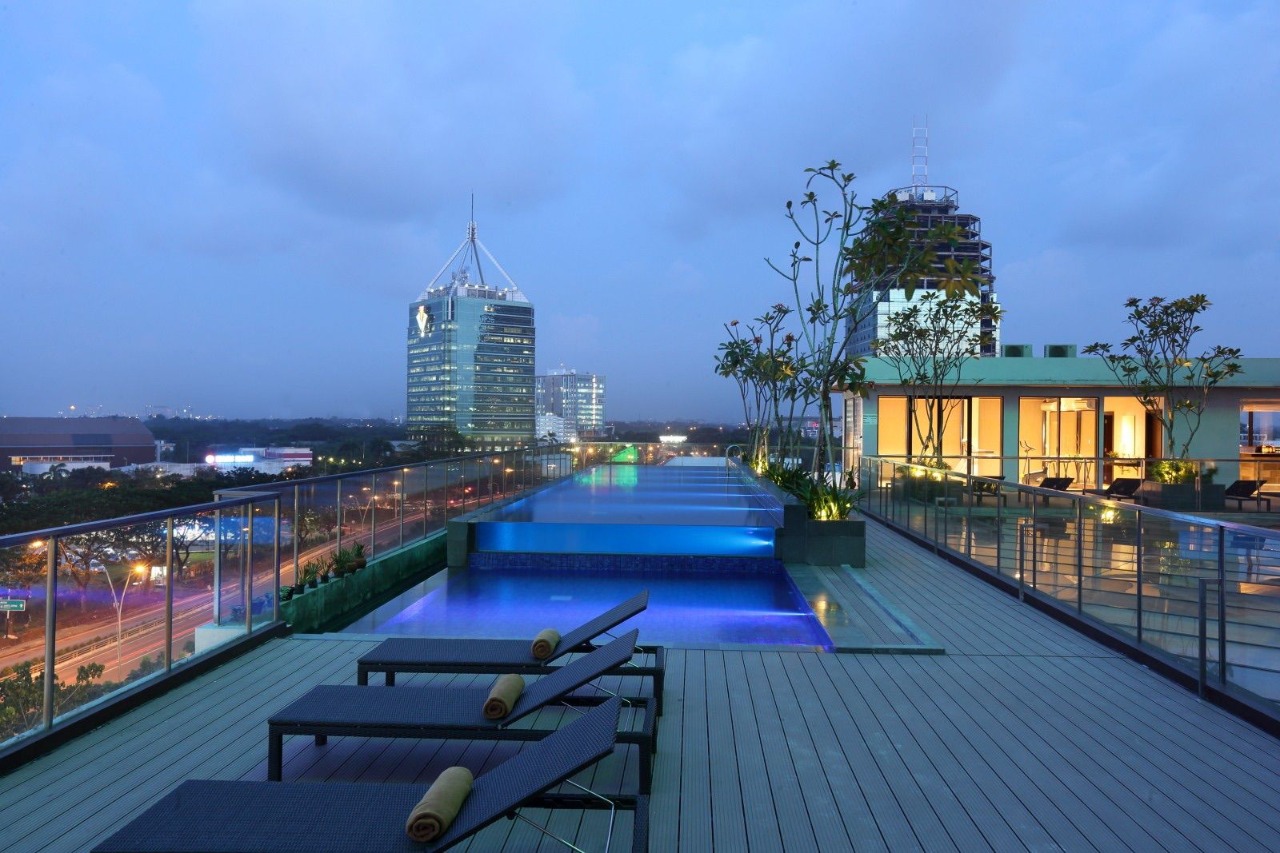 Hotel Santika Premiere Bintaro kembali menghadirkan promo menarik di bulan Oktober, Promo Fun – Cation Room Package.