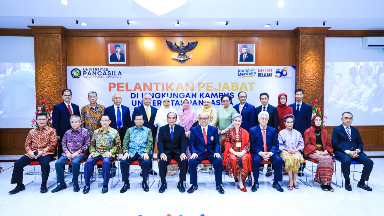 Acara Pelantikan Pejabat di Lingkungan Kampus Universitas Pancasila (UP), Jakarta, Kamis (13/10). 