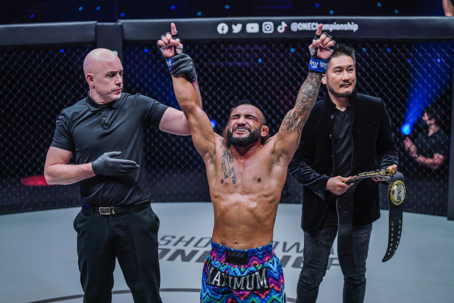 Petarung MMA John Lineker.