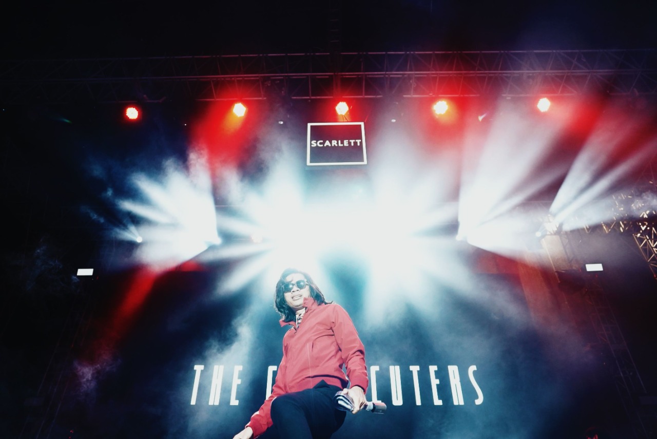 Aksi penampilan pangung The Changcuters turut menyemarakkan Pesta Sahabat Scarlett.