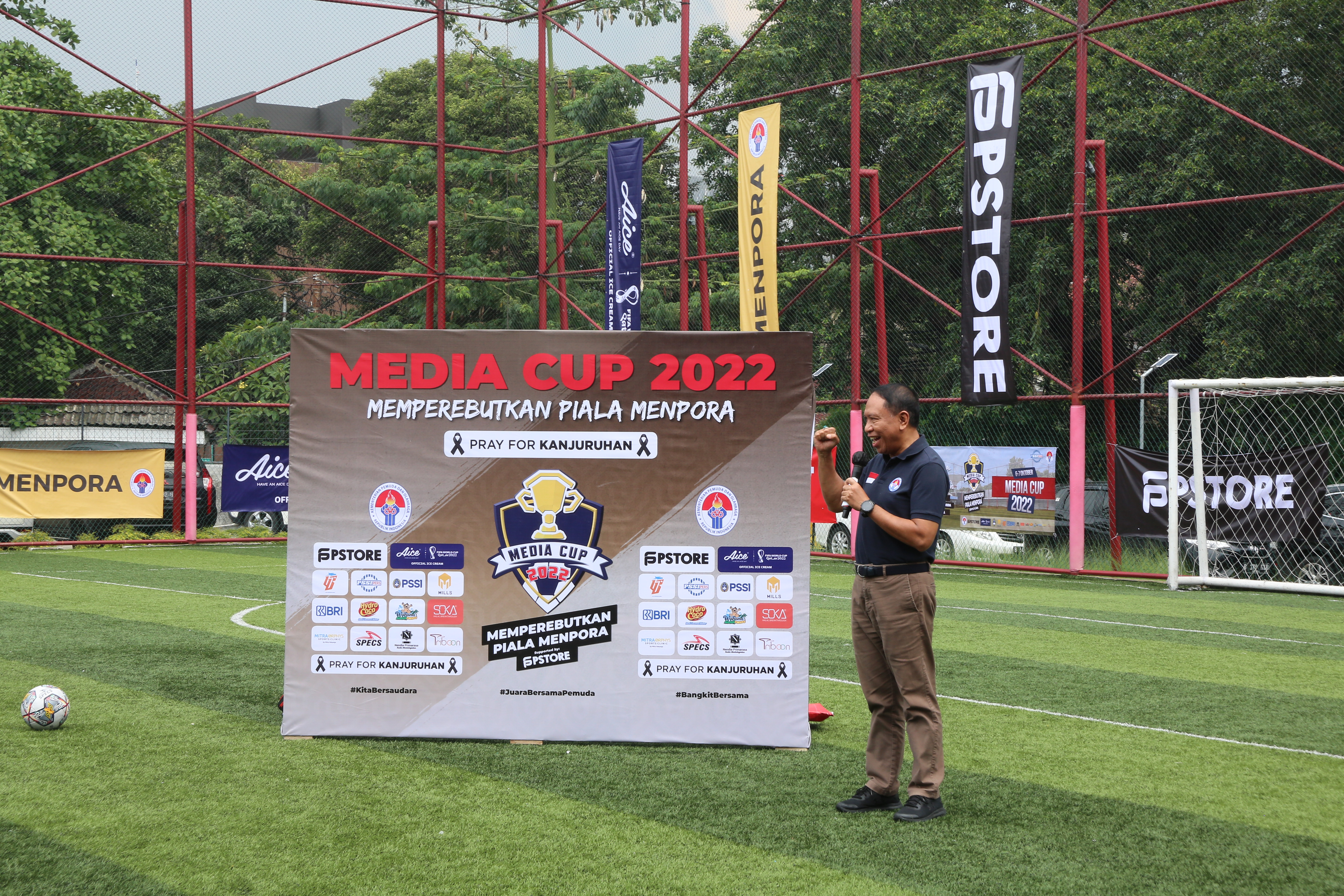 Menproa Zainudin Amali membuka turnamen Media Cup 2022 Piala Menpora 