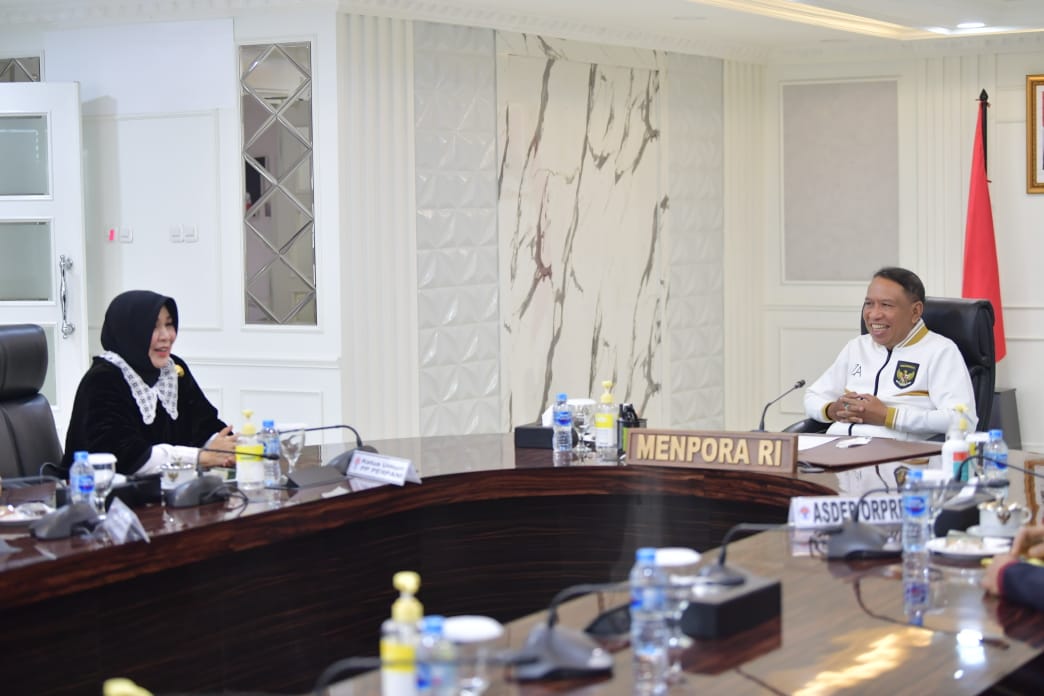 Menpora Zainudin Amali menerima kunjungan Ketua Umum PB Perpani Illiza Sa'aduddin Djama
