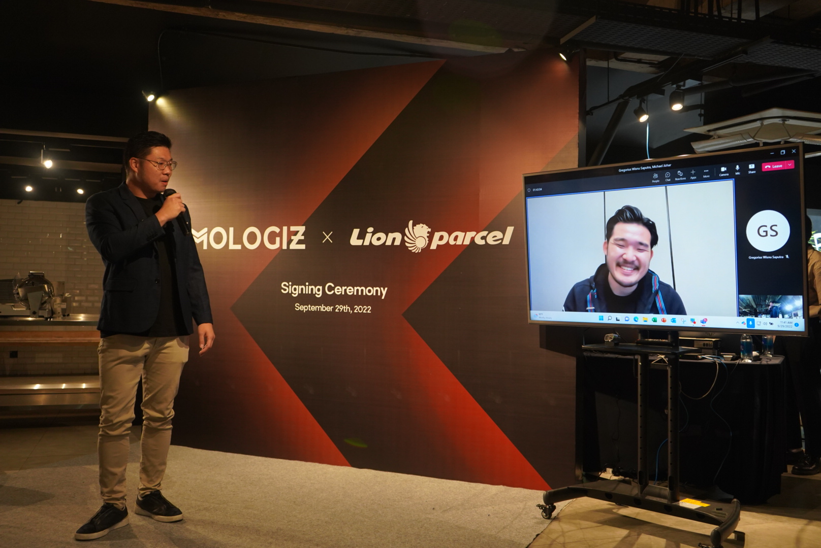 Kerja sama Mologiz dengan Lipn Parcel