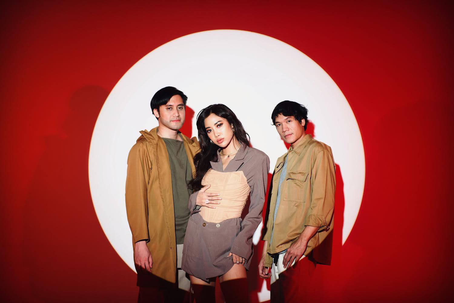 Anggota band Vierratale Raka, Widi, dan Kevin