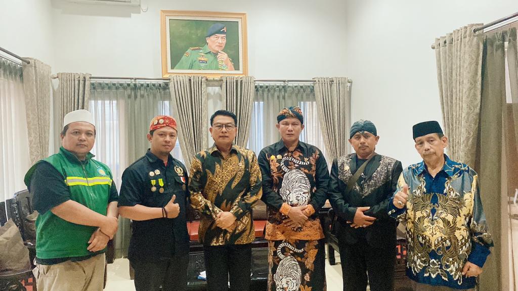 Sejumlah raja Nusantara menemui KSP Moeldoko.