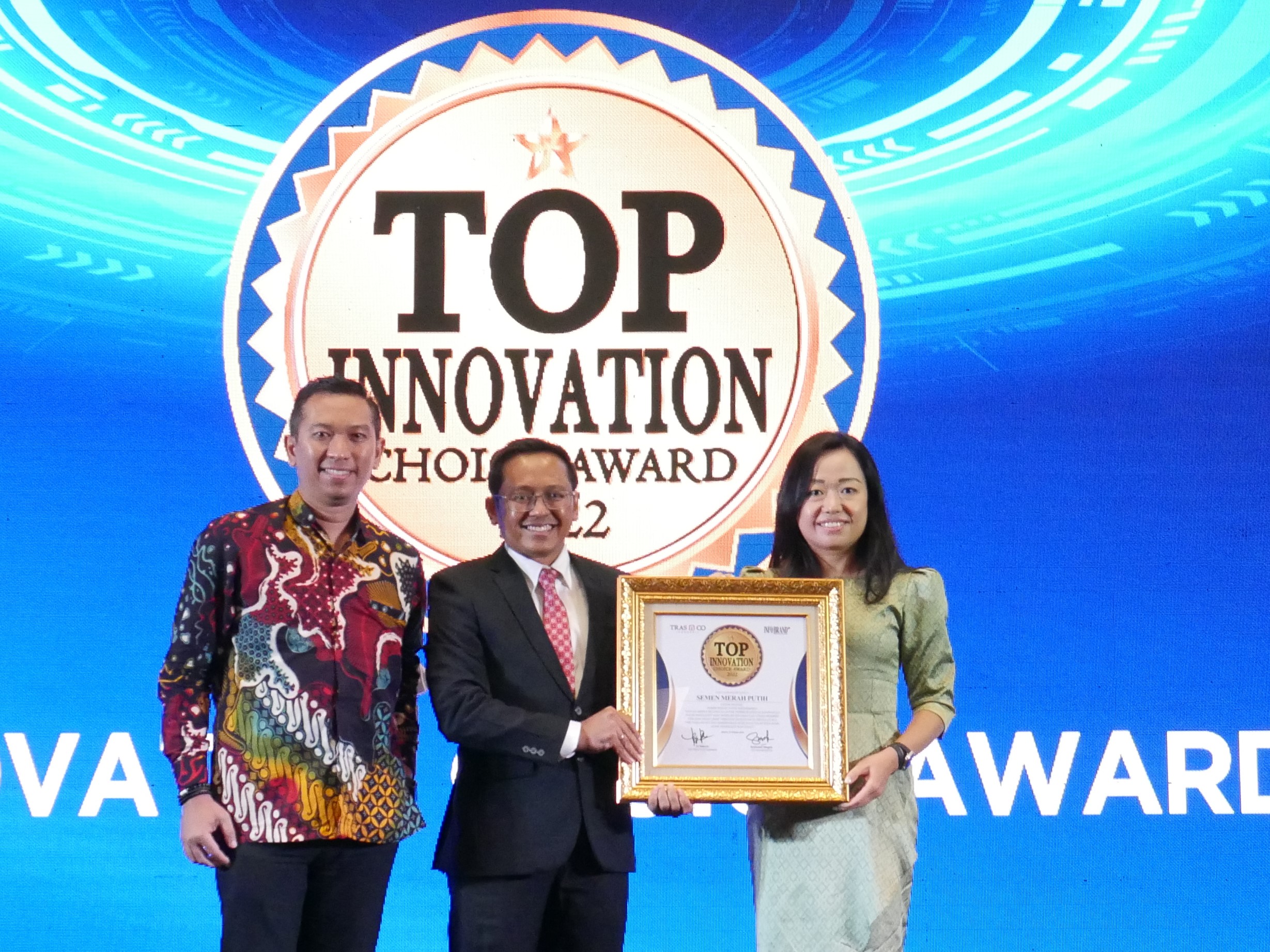 Perusahaan Semen Merah Putih yang berdiri sejak 2011 menyasar pasar tersendiri karena dikenal dengan produk premium.