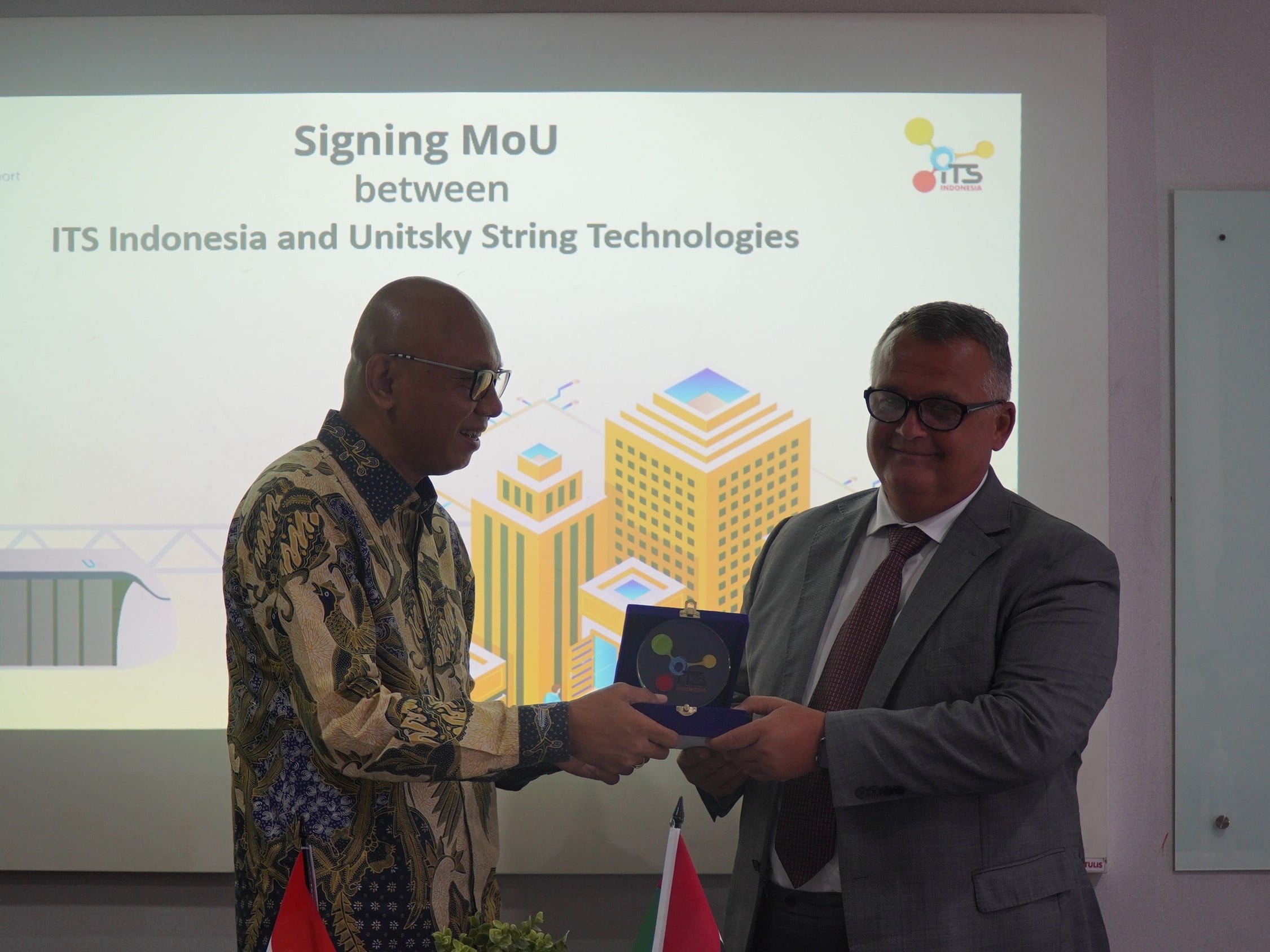 Nota kesepahaman ITS Indonesia dengan Unitsky String Technologies ditandantangani pada Senin (24/10), Jakarta.