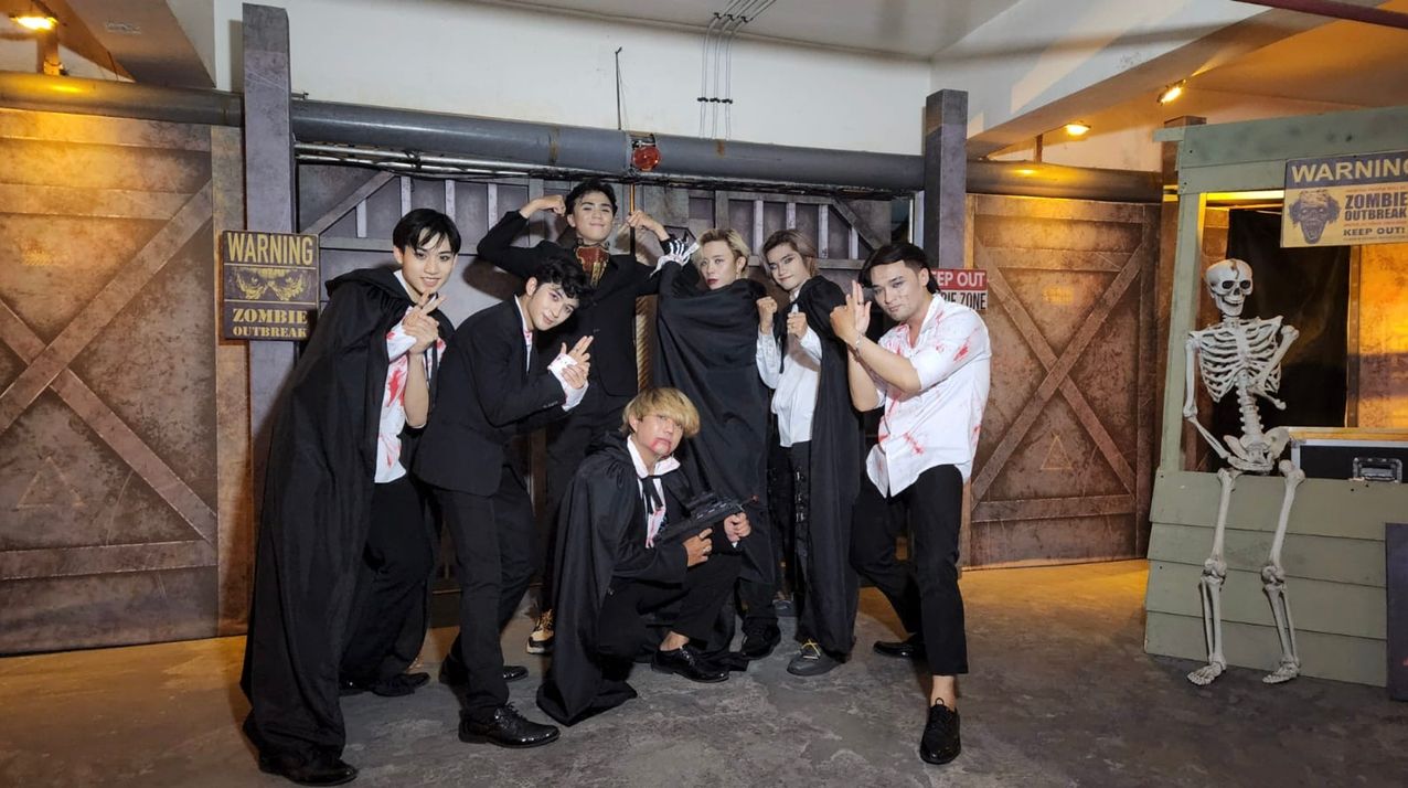 World War Zombie merupakan wahana yang dihadirkan ArtCommTech di area parkir P11 Central Park Mall, Jakarta, 