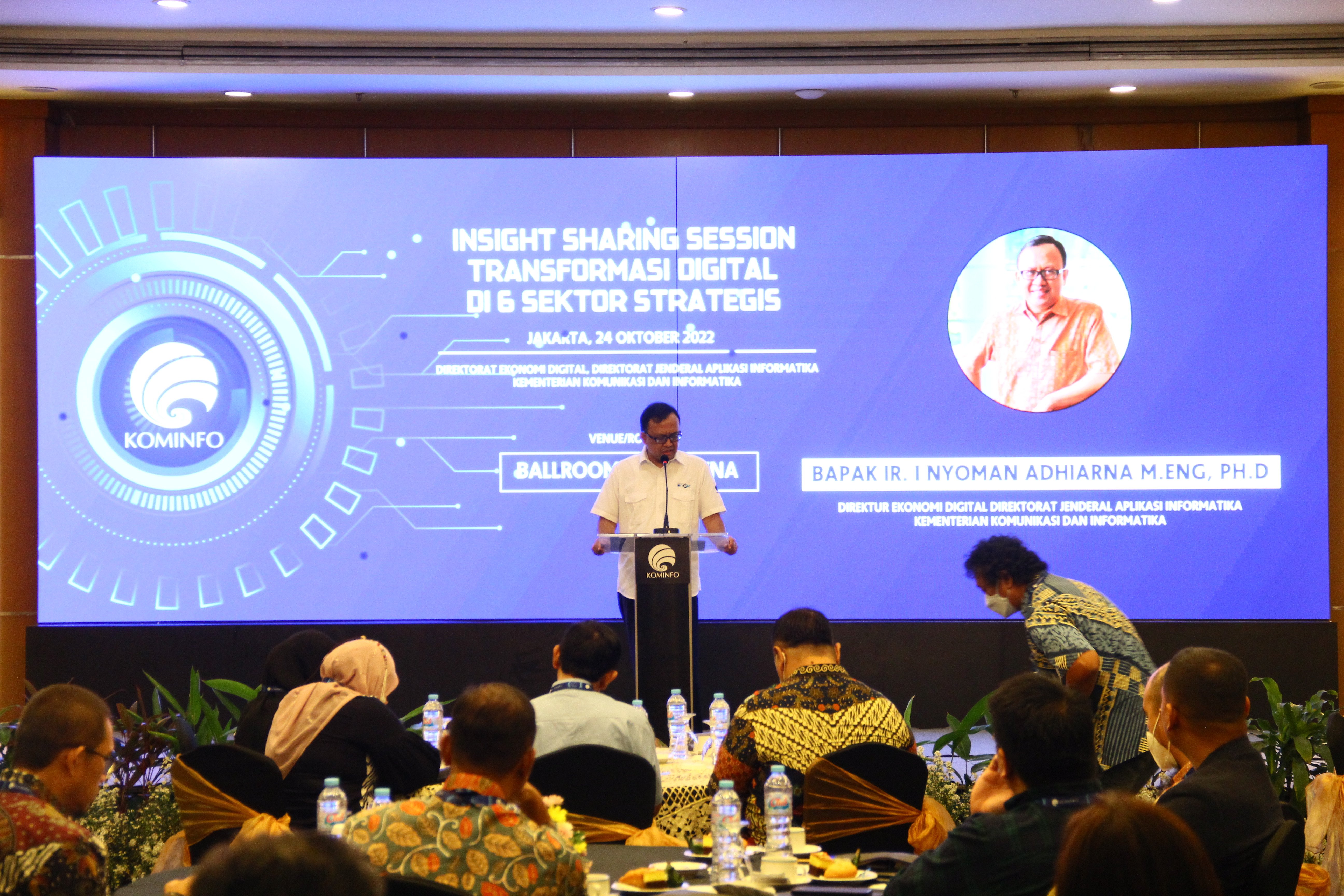  Nyoman Adhiarna, Direktur Ekonomi Digital saat Insight Sharing Session: Transformasi  Digital di Enam Sektor Strategis.