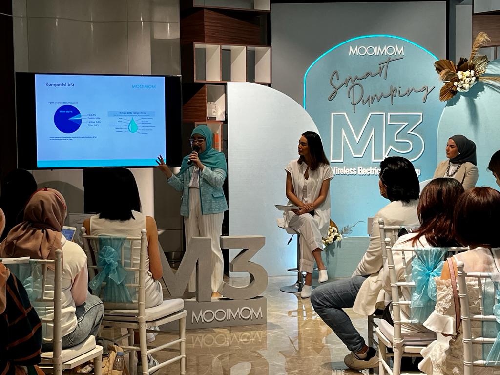 Peluncuran M3 Wireless Electric Breast Pump di Premiere Lounge Central Departement Store, Grand Indonesia, Jakarta, Jumat (7/10)
