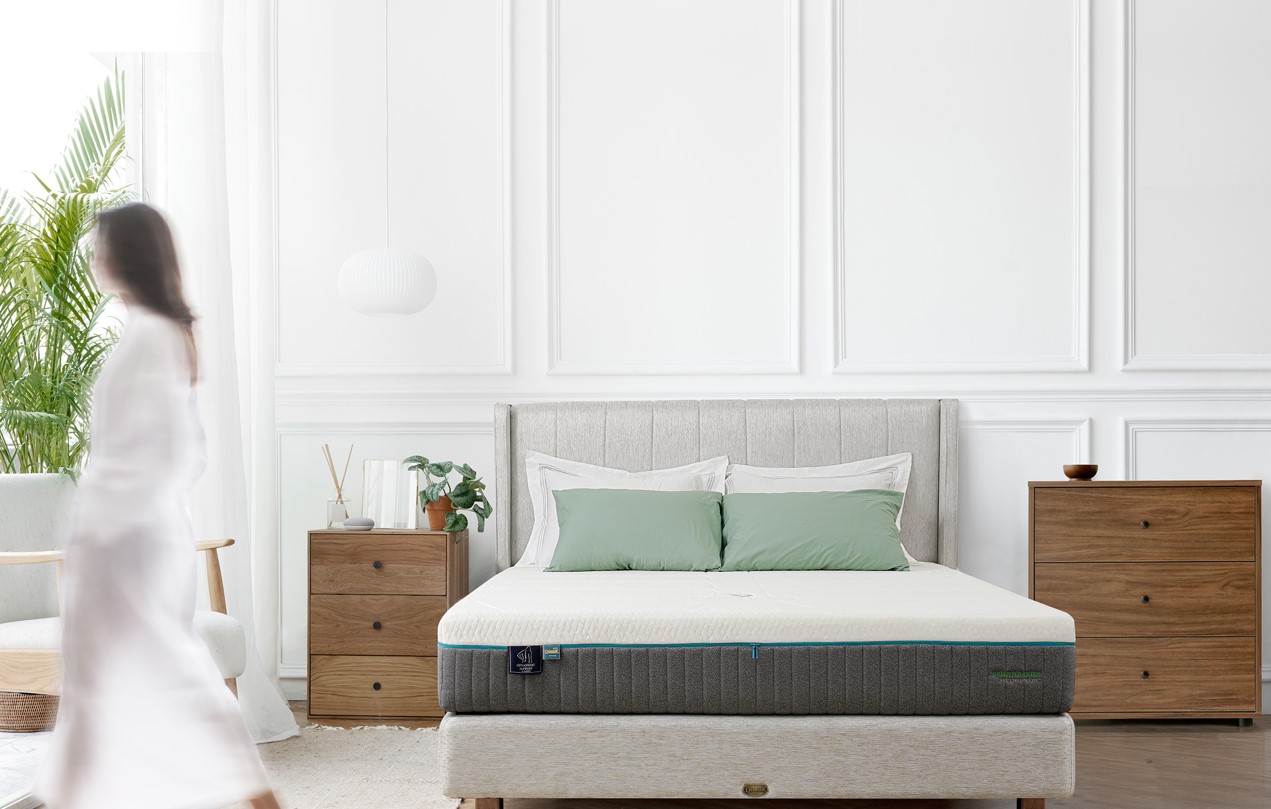 Semua produsen kasur di Indonesia diminta lebih peduli pada bahaya timbal yang terdapat dalam material kasur. 