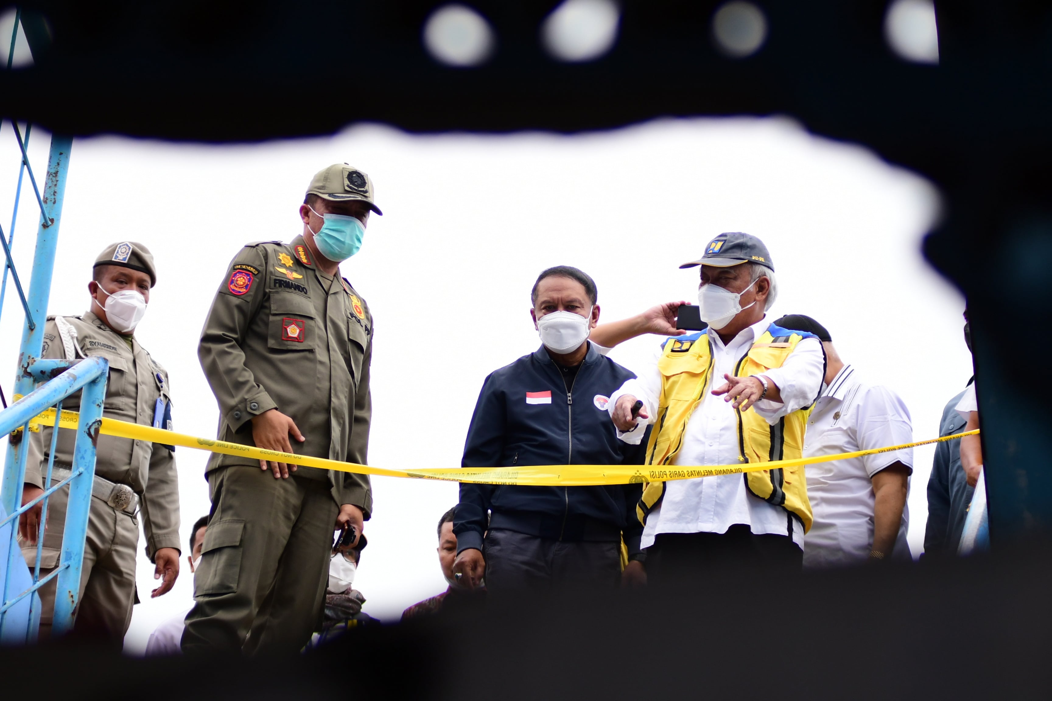 Menteri PUPR Basuki Hadimuljono saat meninjau Stadion Kanjuruhan, Malang.