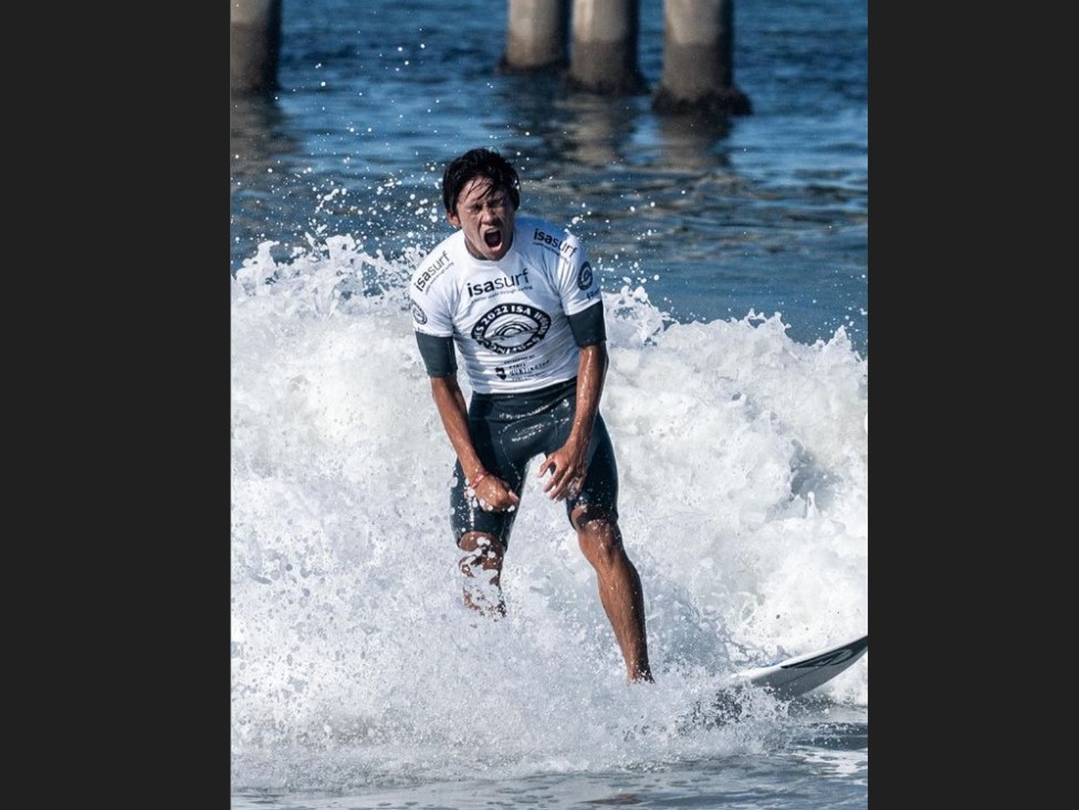 Peselancar Indonesia Rio Waida