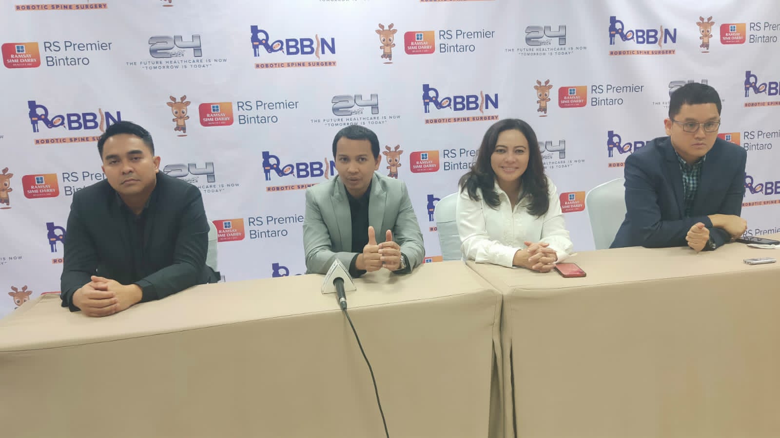 Pada puncak perayaannya RSPB dengan meluncurkan Robbin (Robot Bintaro), sebuah terobosan baru dalam prosedur bedah tulang.