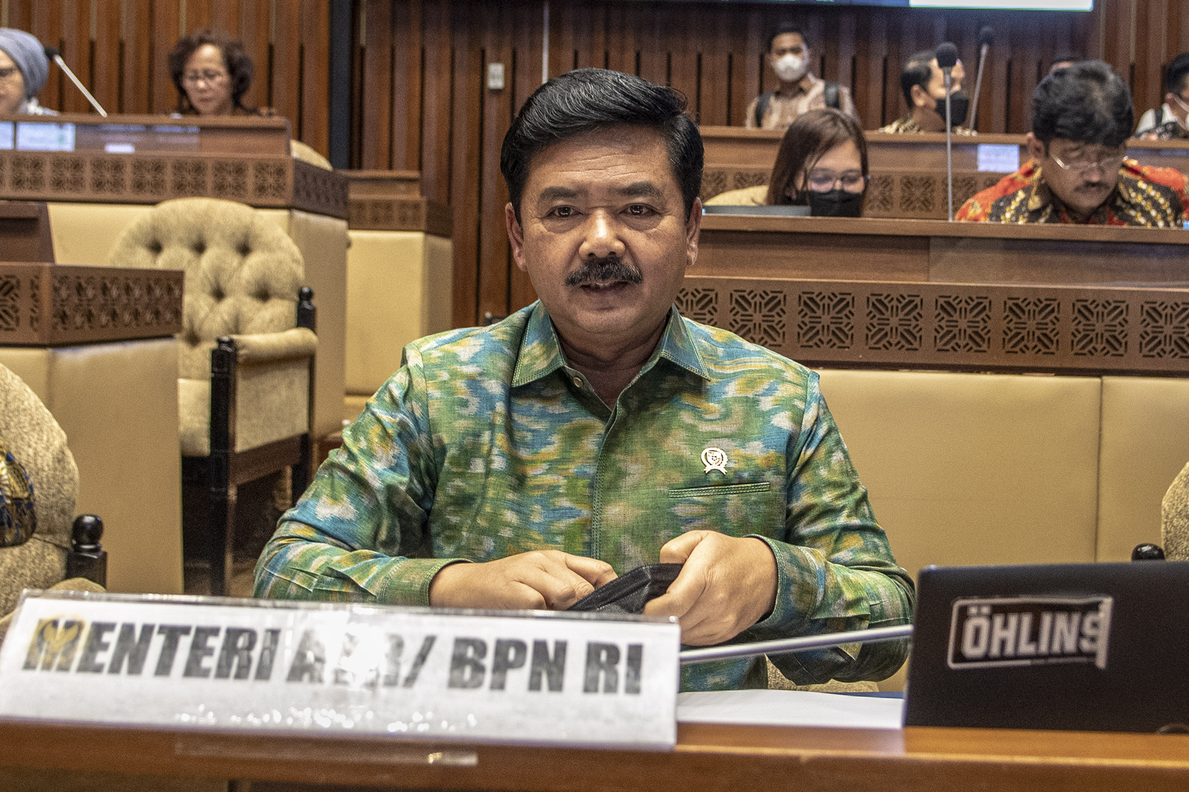 Menteri ATR/BPN Hadi Tjahjanto saat mengikuti rapat kerja dengan Komisi II DPR di Kompleks Parlemen, Senayan, Jakarta, Kamis (1/9/2022)