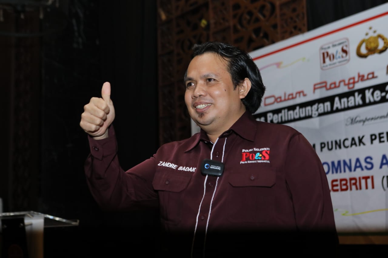  Ketua Polisi Selebriti, Zandre Badak