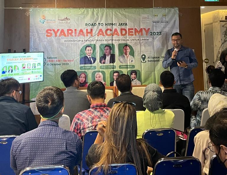 Hipmi Jaya dan Jakarta Timur menggelar edukasi sertifikasi halal untuk UKM minuman dan makanan di Jakarta.