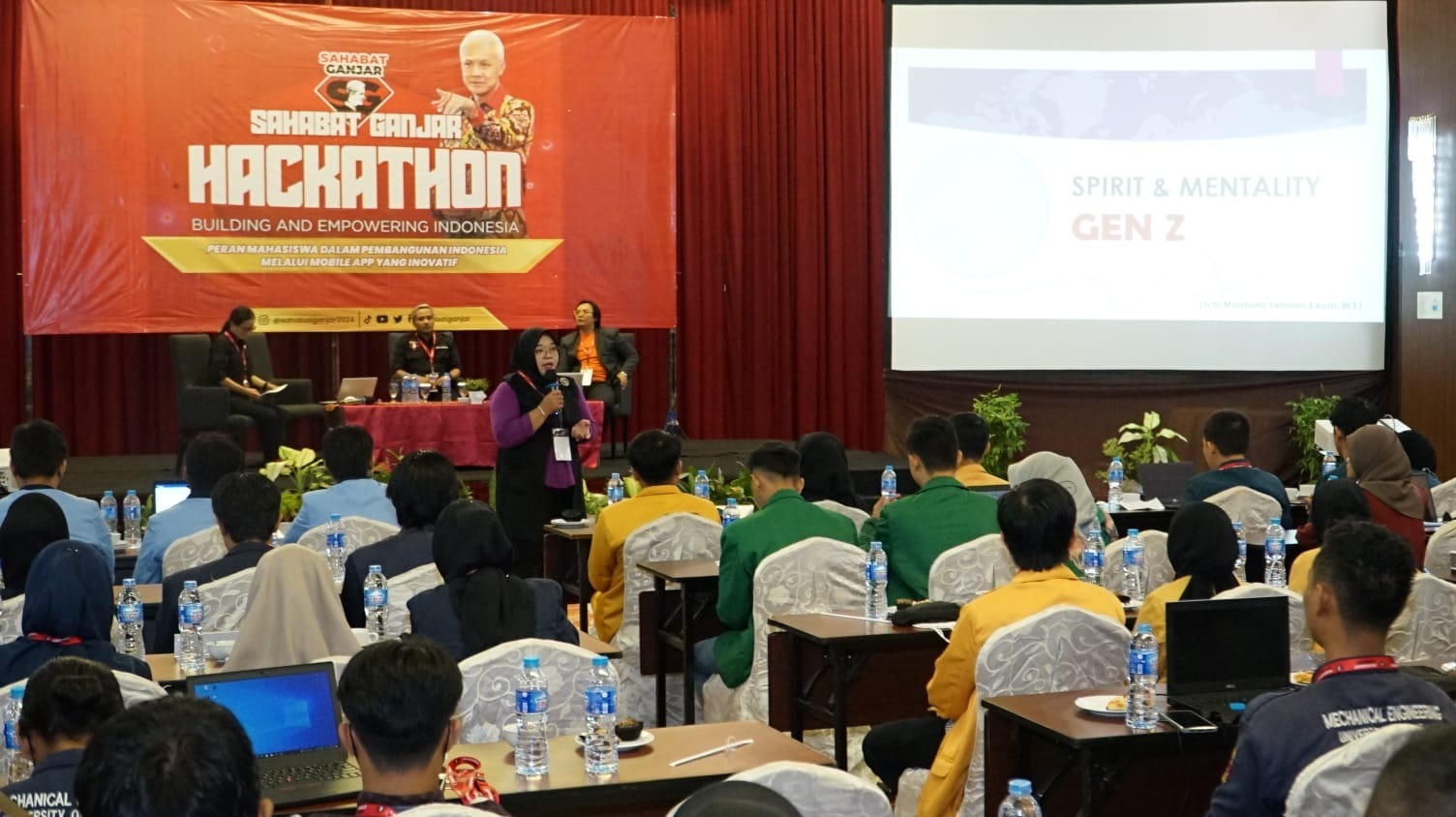 Sahabat Ganjar mengadakan kegiatan dengan tajuk 'Hackathon' di Hotel Horison, Kota Bandar Lampung, Lampung, pada Minggu (23/10).