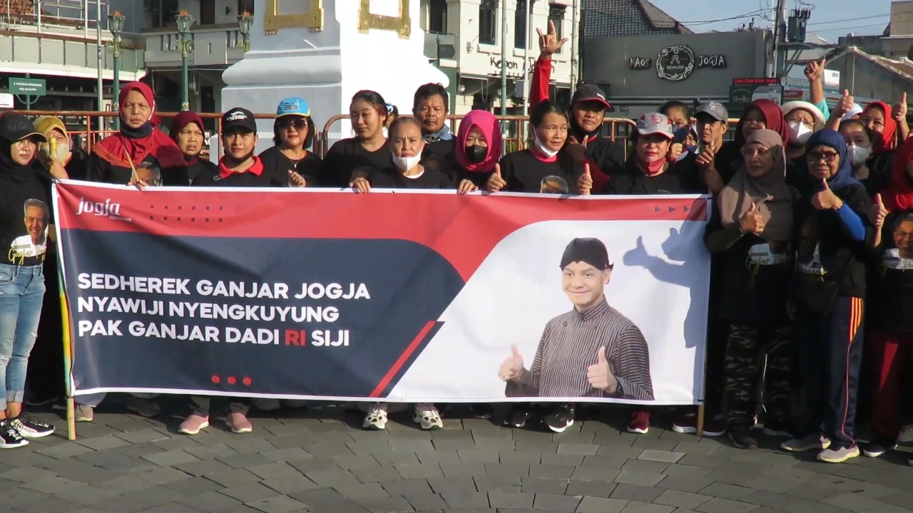 Ratusan warga masyarakat kota Yogyakarta suarakan dukungan bagi Gubernur Jawa Tengah Ganjar Pranowo untuk maju sebagai Presiden di Pilpres