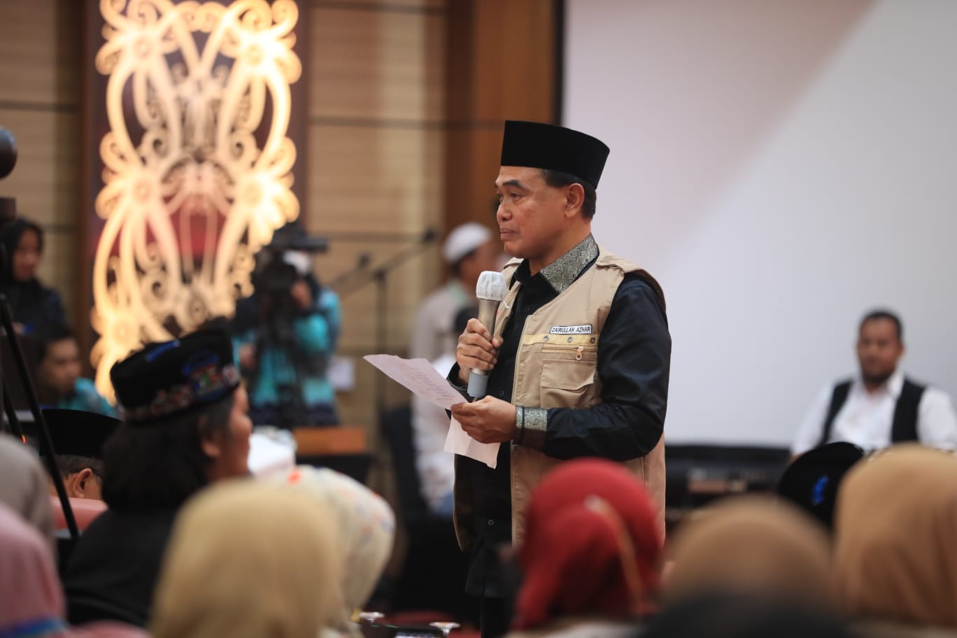 BUPATI Tanah Bumbu Zairullah Ashar mengucap syukur setelah terpilih secara aklamasi sebagai Ketua Umum LKSA-PSAA periode 2022-2027.
