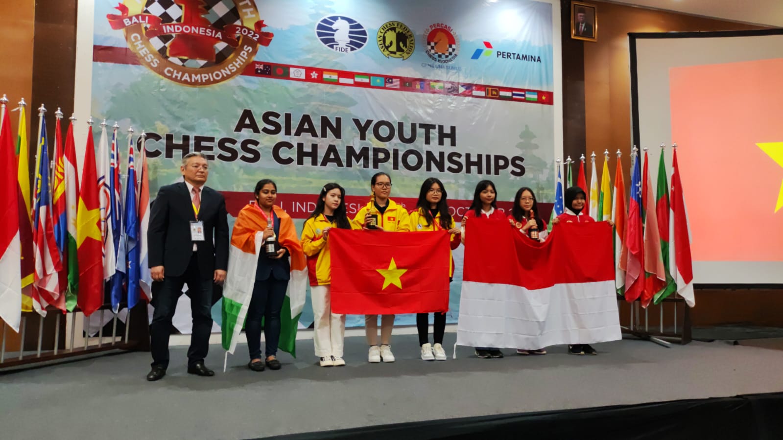 Para peraih medali di catur cepat AYCC 2022.