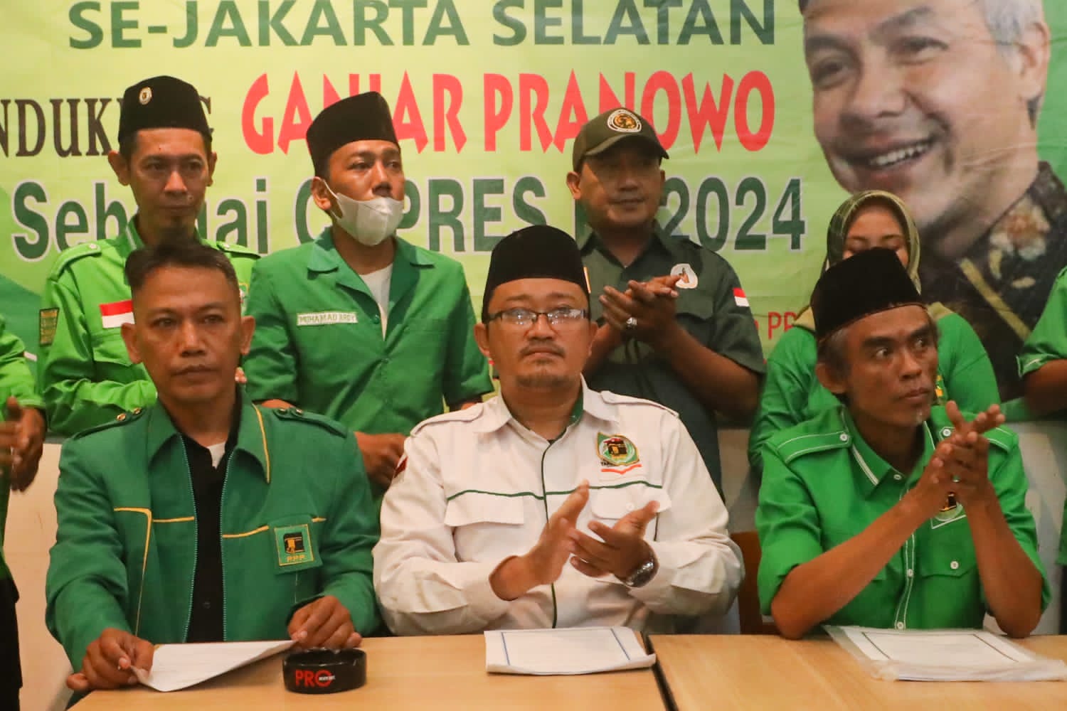 Busnatul Arifin, Ketua PAC PPP Pesanggrahan, di Netijen Cafe and Resto, Jakarta Selatan, Ahad (9/10/2022).