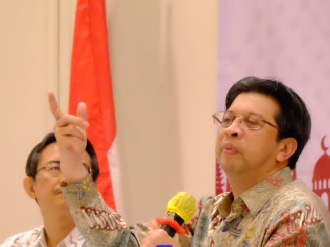 Inspektur Jenderal Kemenag Faisal (kanan).