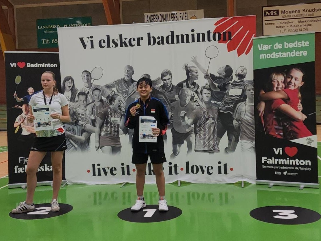 Ardini Cantika Putri (kanan).