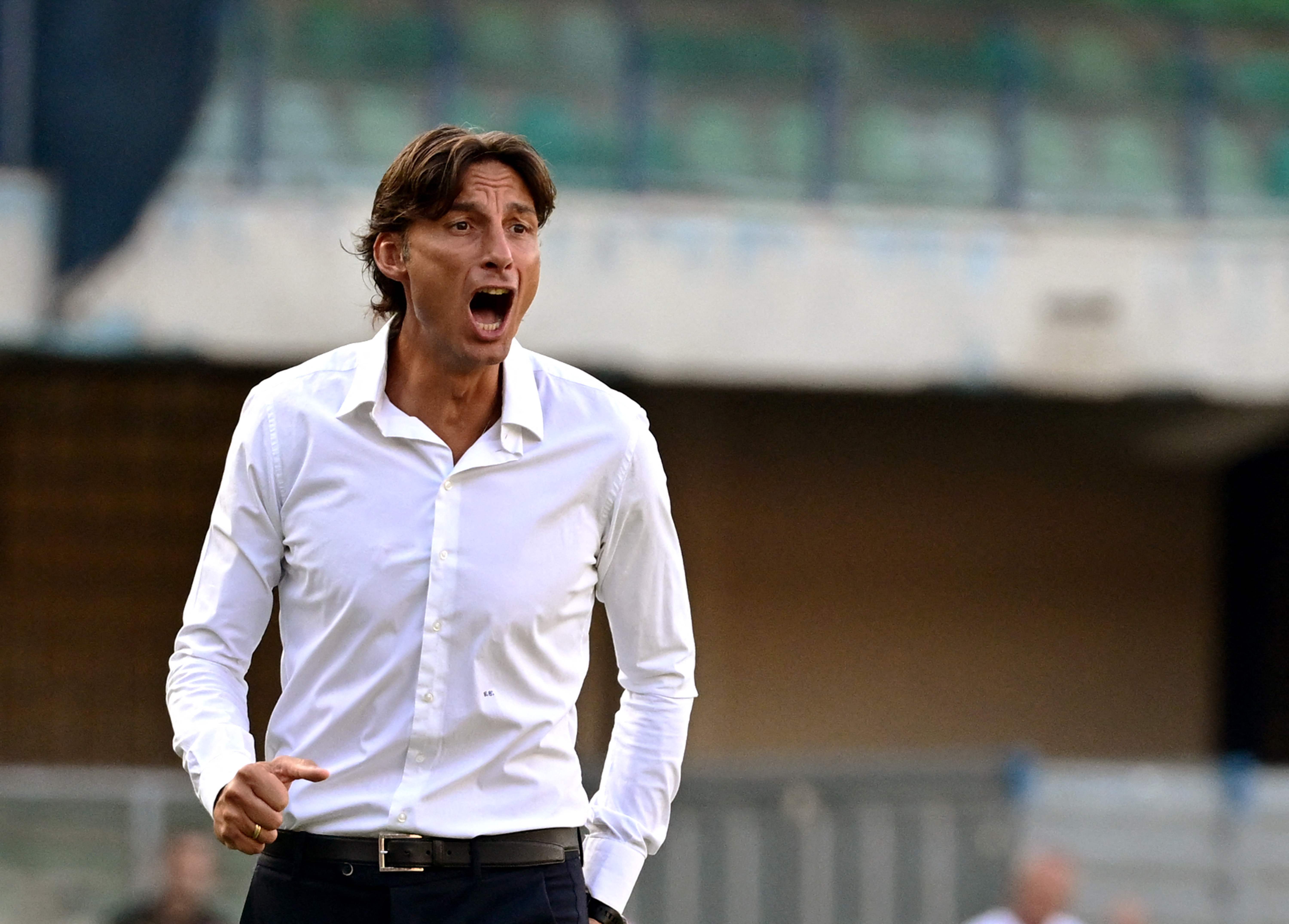 Pelatih Verona Gabriele Cioffi