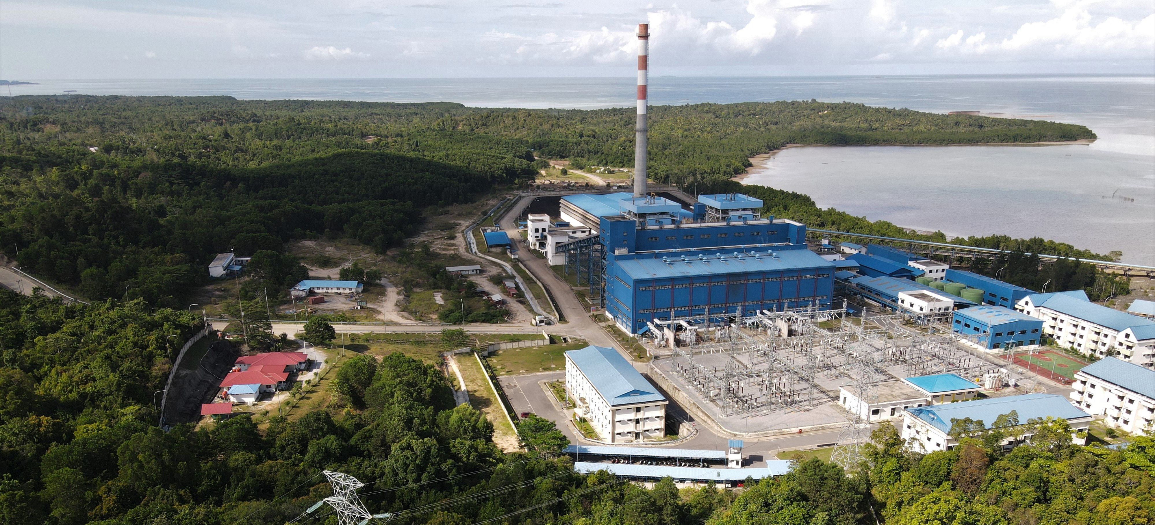  Pembangkit Listrik Tenaga Uap (PLTU) di wilayah Tanjung Tiram, Kecamatan Moramo Utara, Konawe Selatan, Sulawesi Tenggara, Senin (19/9)