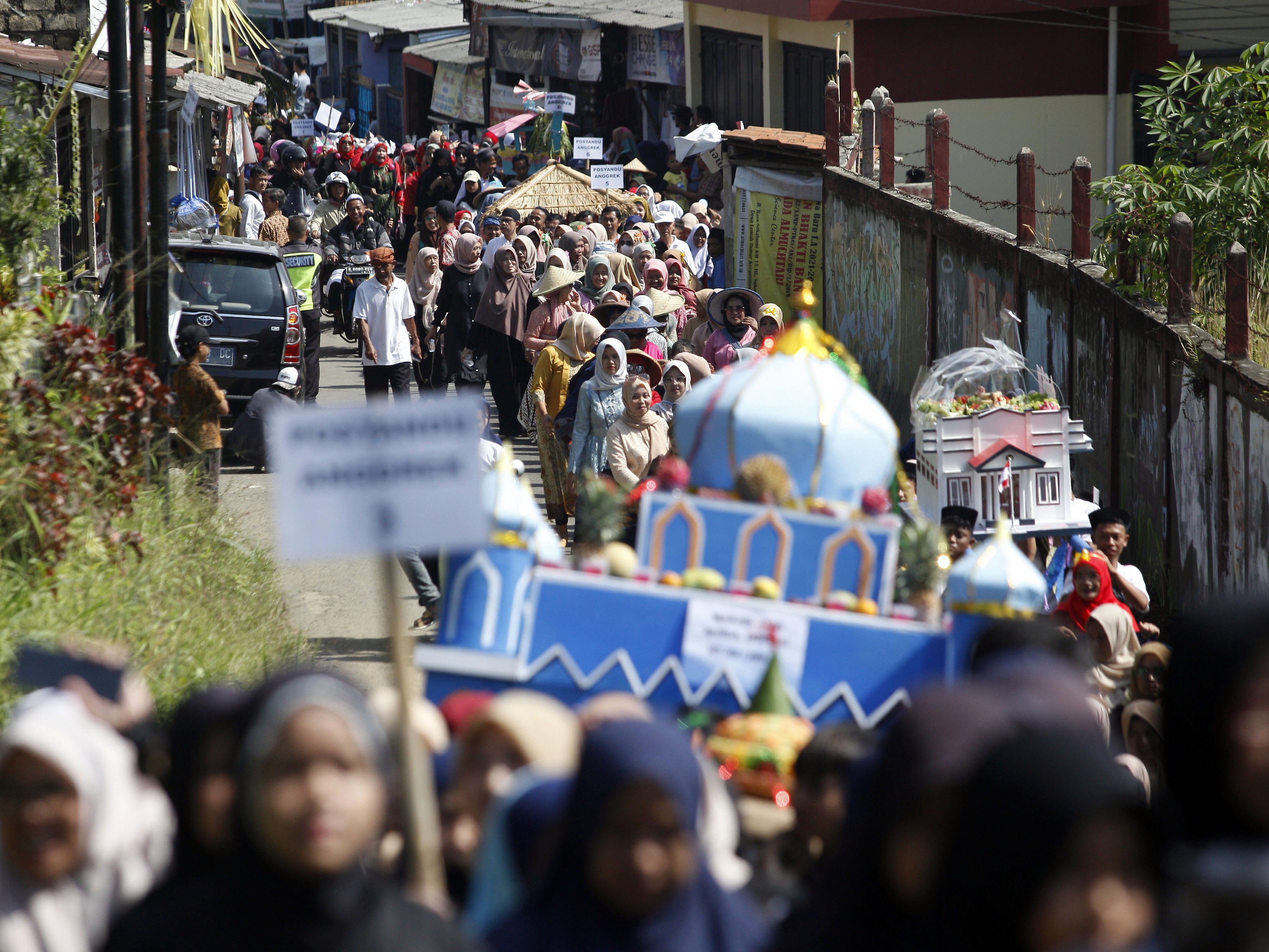 Kisah Seorang Pria yang Bertobat dari Membidahkan Maulid Nabi 