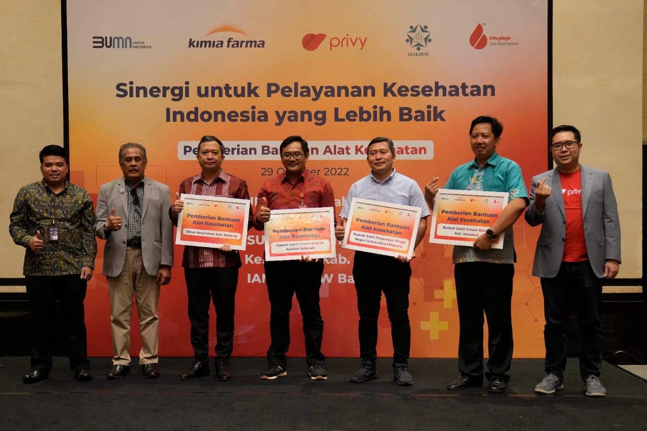 Pemeberian alkes untuk sejumlah rumah sakit di Bali.