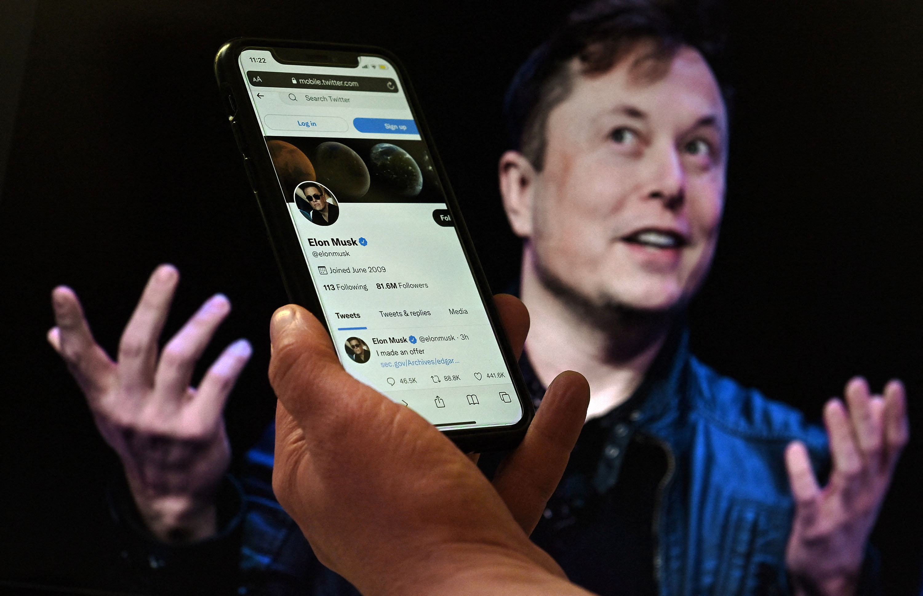 Ilustrasi Twitter dan Elon Musk