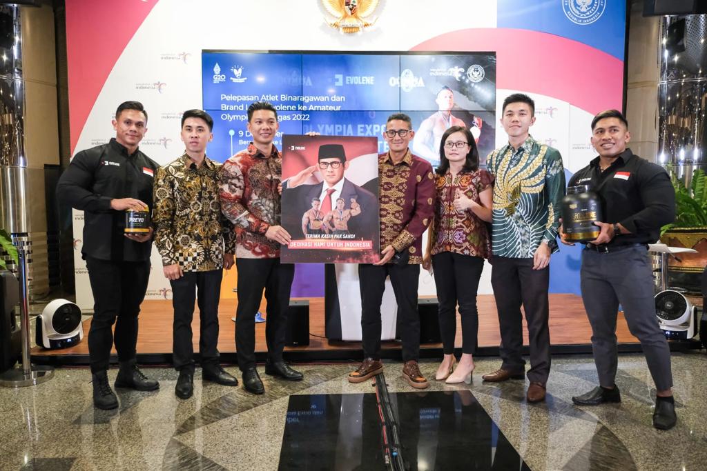 Acara pelepasan atlet binaragawan dan brand lokal Evolene ke Amateur Olympia Las Vegas 2022 di Jakarta, Senin (24/10).