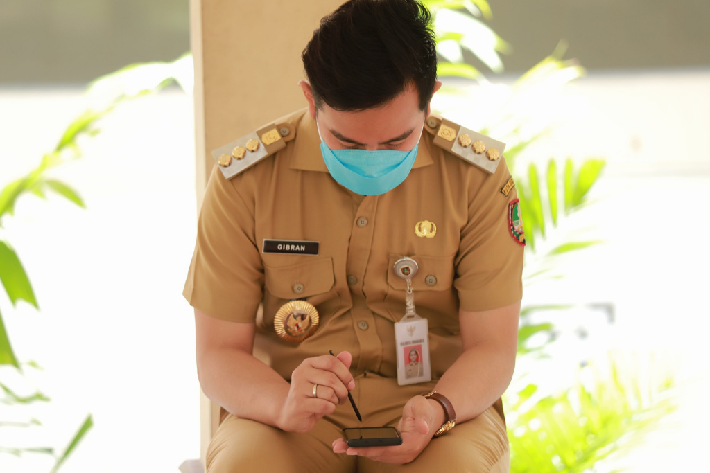 Survei  Charta Politika : Jika Pilkada Hari ini Gibran Menang Telak di Jateng