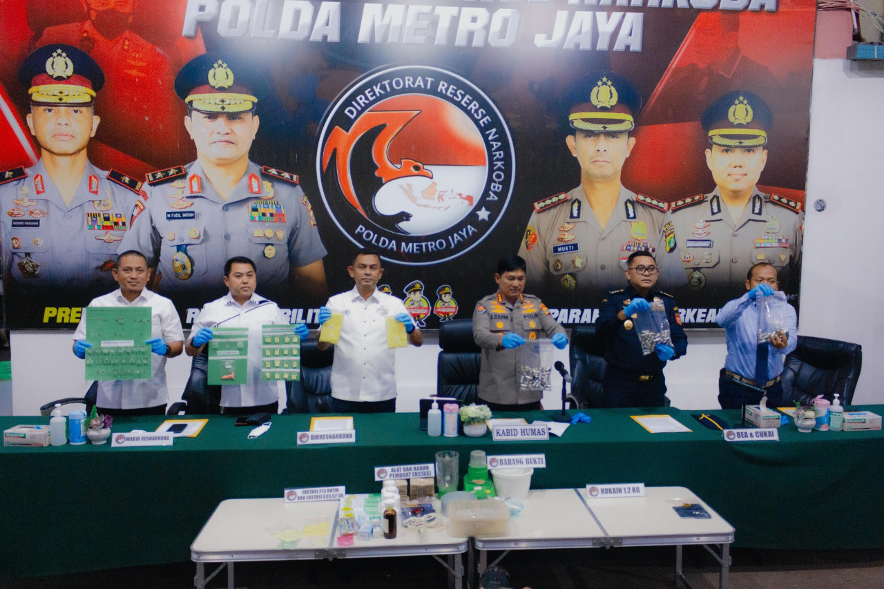 Pengungkapan penggagalan penyelundupan narkoba di Bandara Soekarno-Hatta oleh Bea Cukai dan Polri