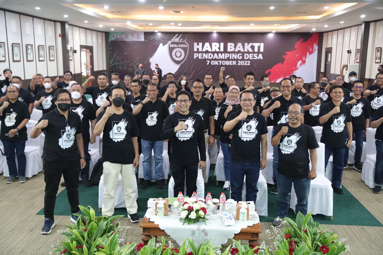 Menteri Desa PDTT  Abdul Halim Iskandar saat peringatan puncak Hari Bakti Pendamping Desa di Jakarta, Jumat (7/10/2022).