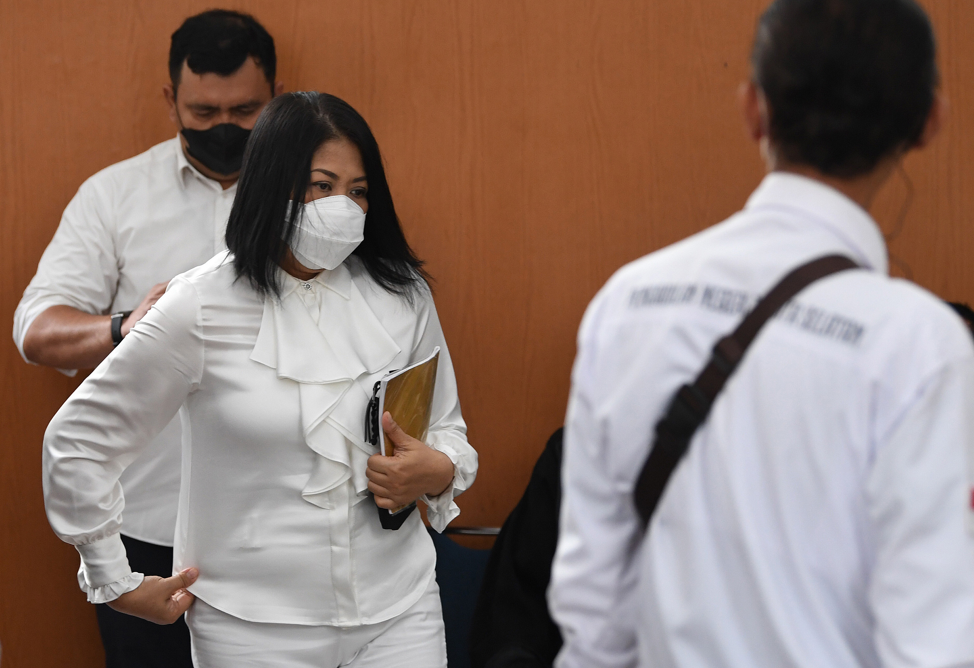  Terdakwa kasus pembunuhan Brigadir Yosua Hutabarat, Putri Candrawathi tiba di lokasi sidang lanjutan di PN Jakarta Selatan, Jakarta.