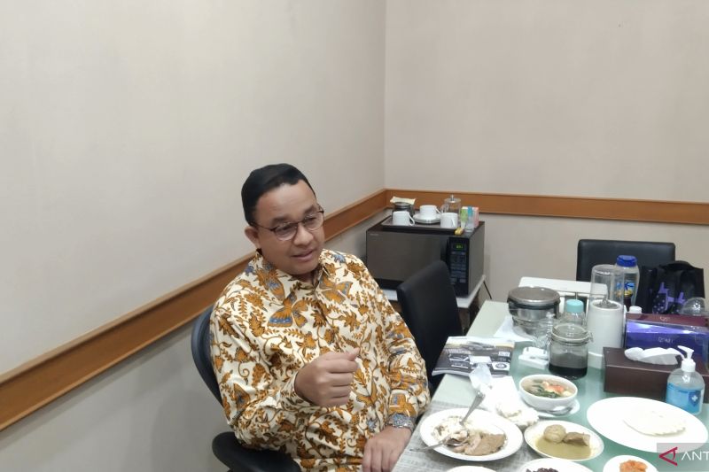 Gubernur DKI Anies Baswedan menuturkan sejumlah barang pribadi mulai dibawa pulang.