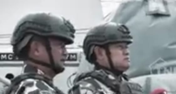 KSAL Laksamana TNI Yudo Margono (kanan) turun langsung mengikuti latihan pertempuran Super Garuda Shield 2022.