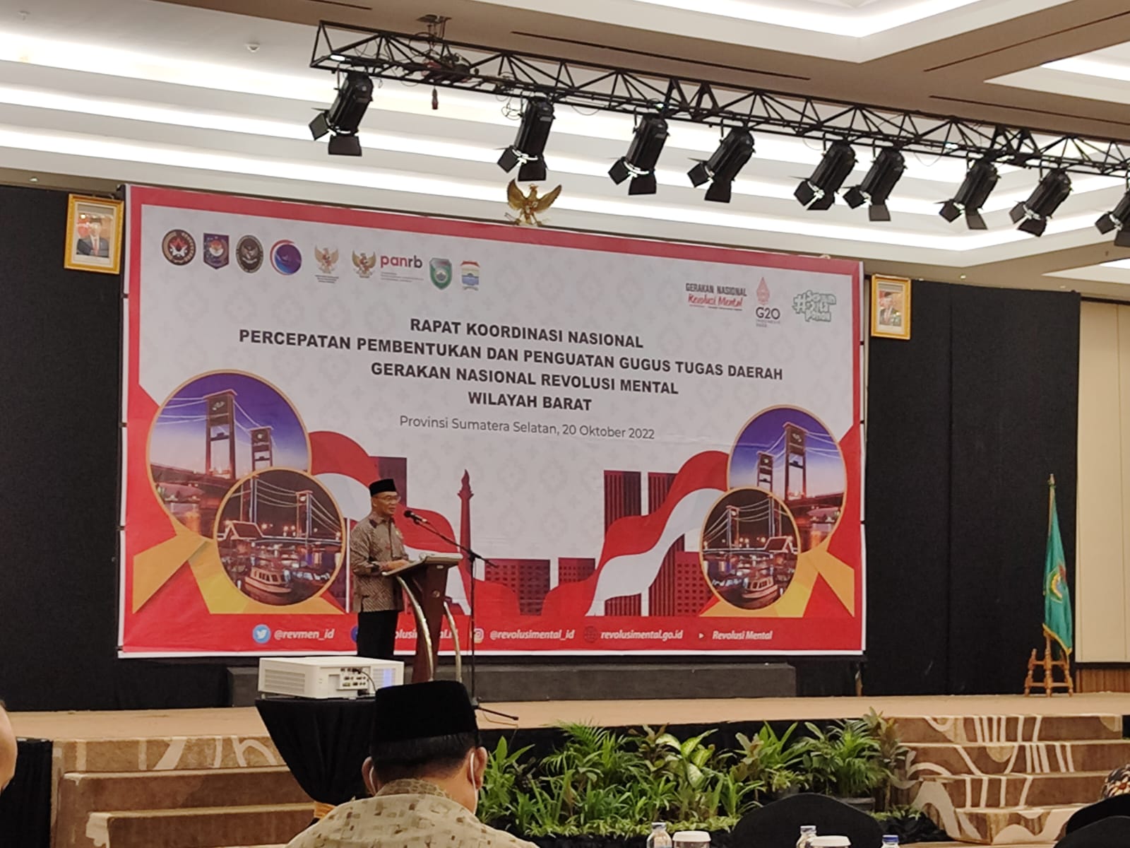 Menko PMK Muhadjir Effendy dalam Rakornas Percepatan Pembentukan dan Penguatan Gugus Tugas Daerah Gerakan Nasional Revolusi Mental