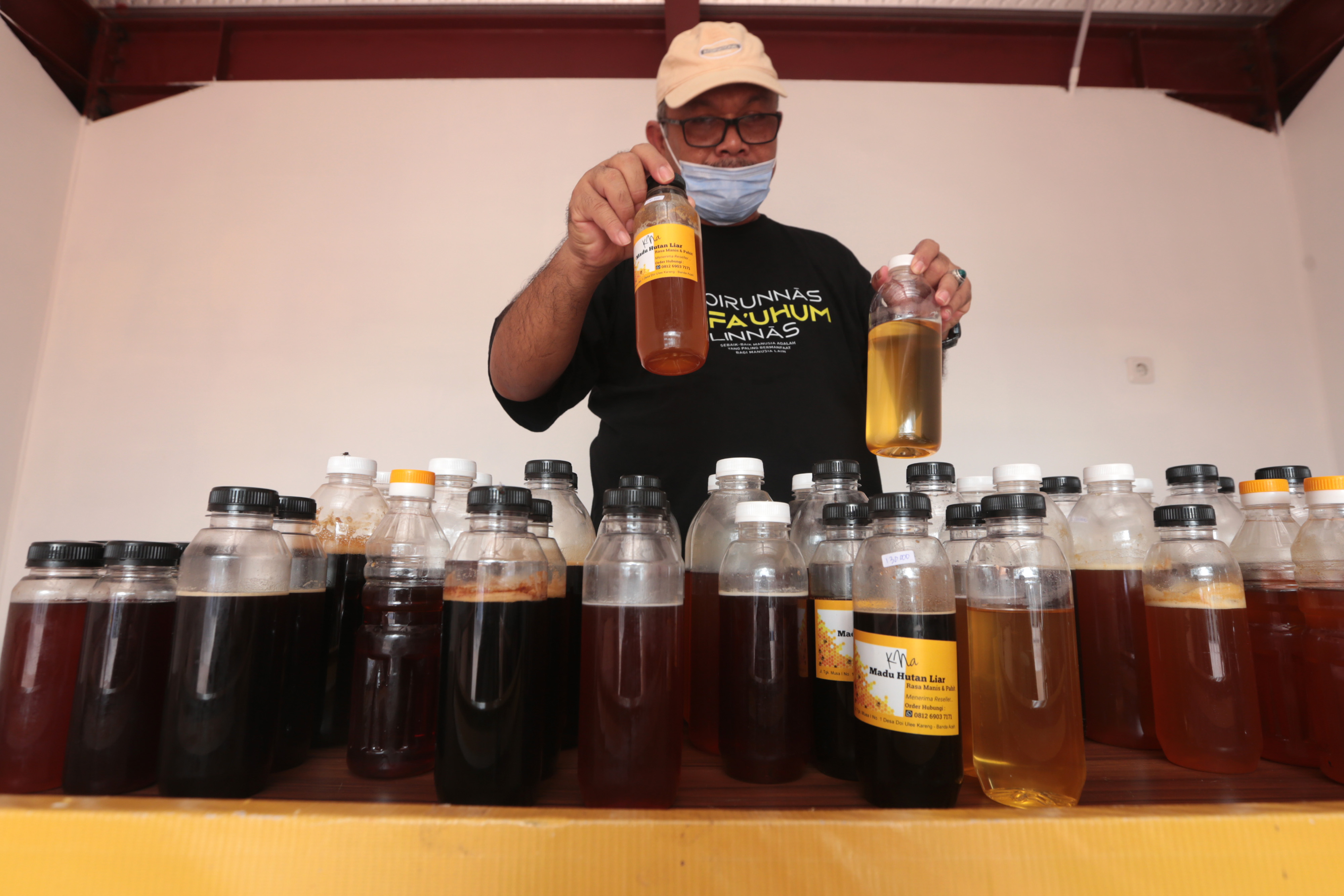 Ilustrasi madu hutan sebagai salah satu hasil hutan