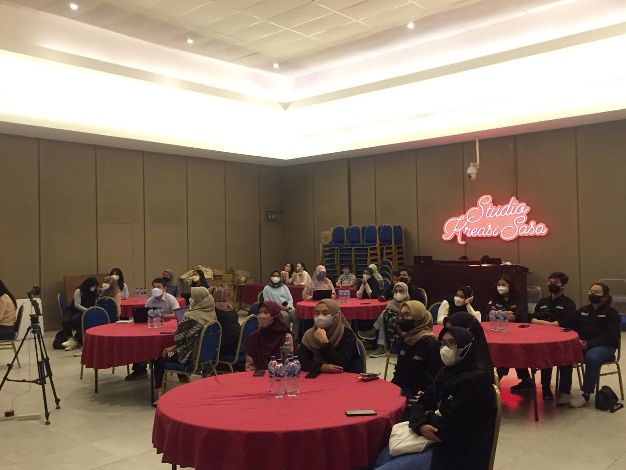 Kegiatan magang dosen yang digelar Departemen Ilmu dan Teknologi Pangan IPB University dengan PT Sasa Inti