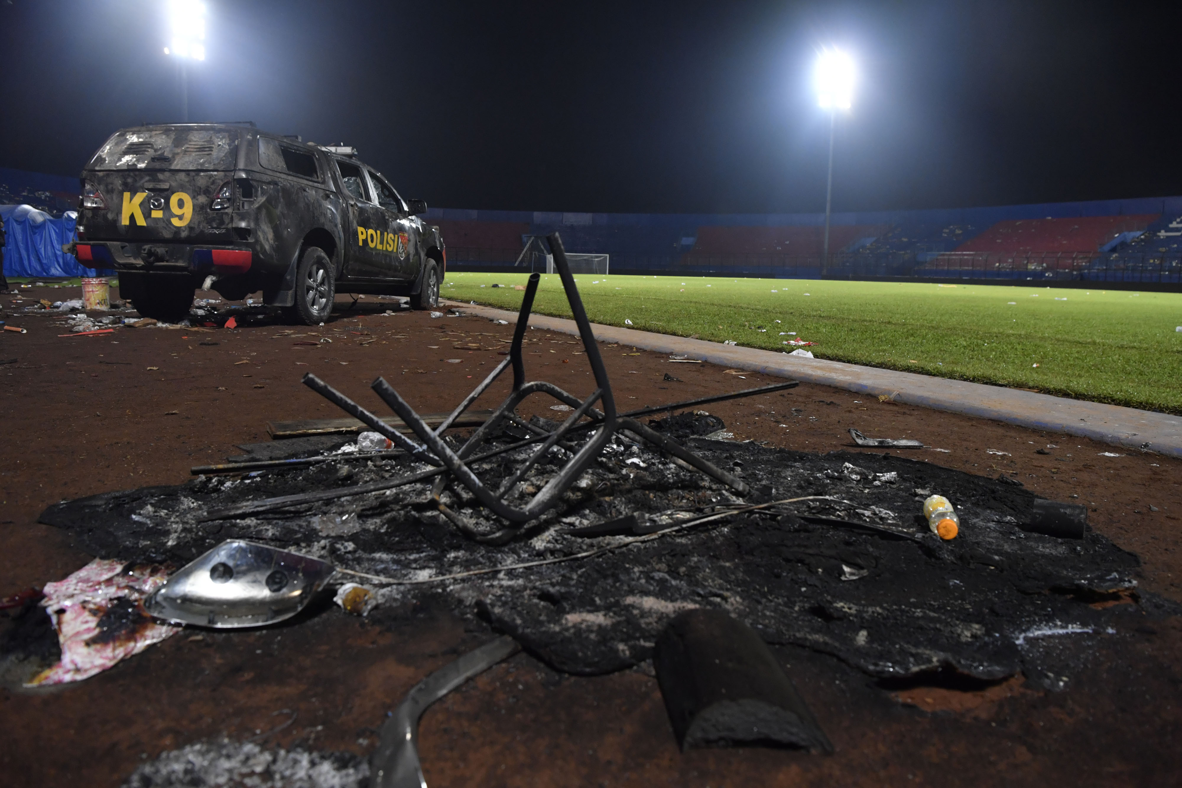 Suasana pasca tragedi kemanusiaan di Stadion Kanjuruhan, Malang, Jawa Timur.