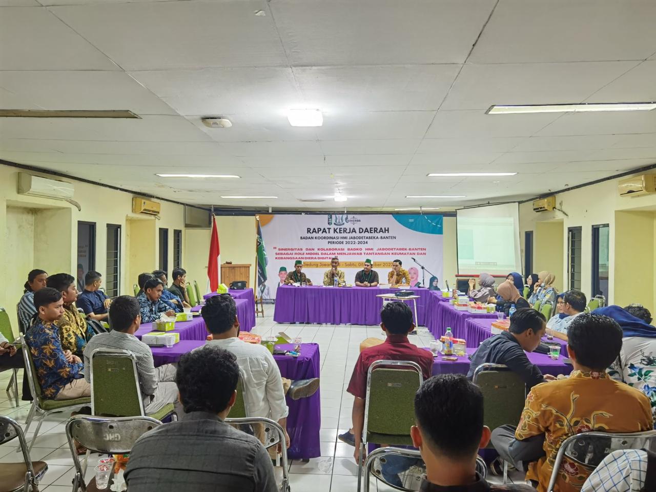 Raker Badan Koordinasi (Badko) HMI Jabodetabeka-Banten periode 2021-2023, di Gedung Juang, Cikini, Jakarta Pusat, pada Sabtu (8/10).