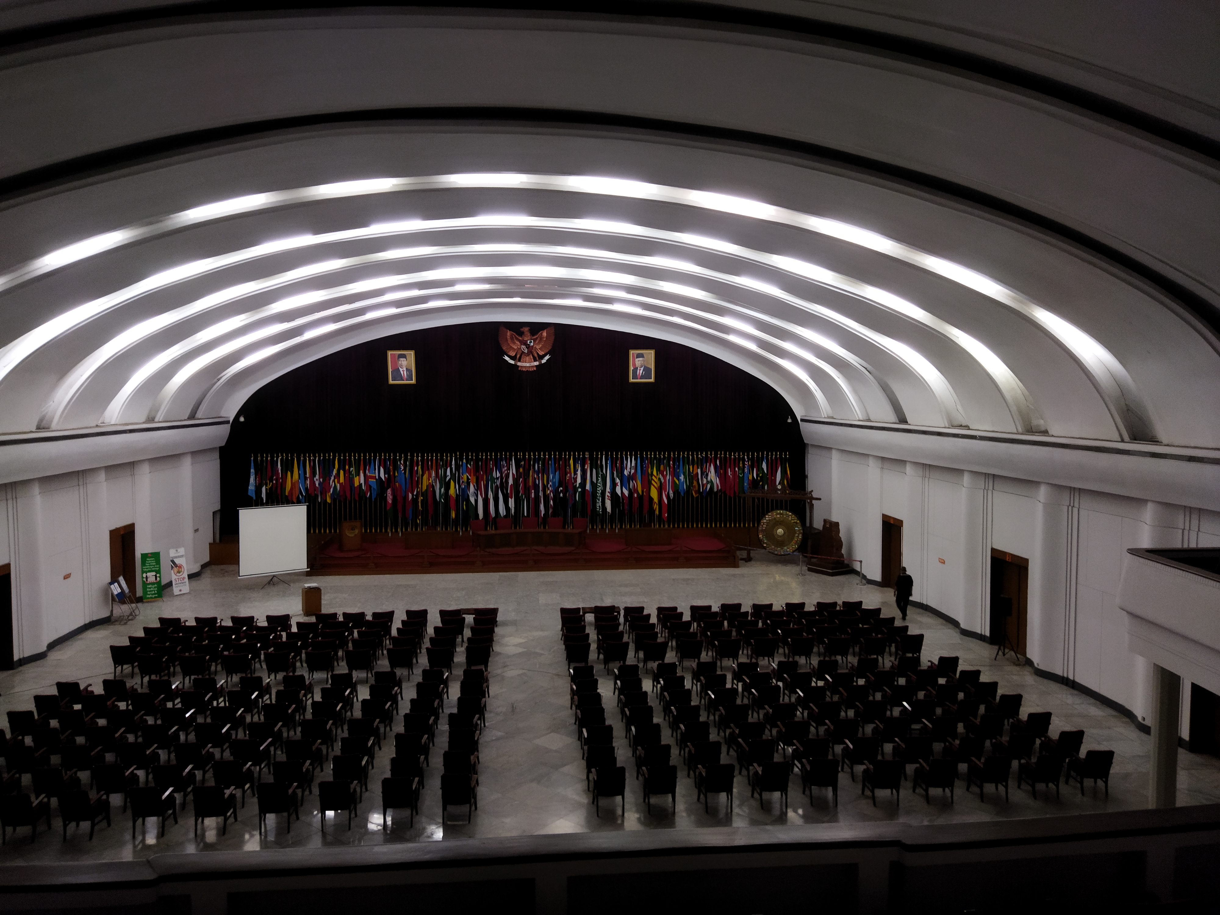 Gedung Merdeka akan menjadi tempat penyelenggaraan pertemuan anggota Majelis Permusyawaratan Rakyat negara-negara Islam